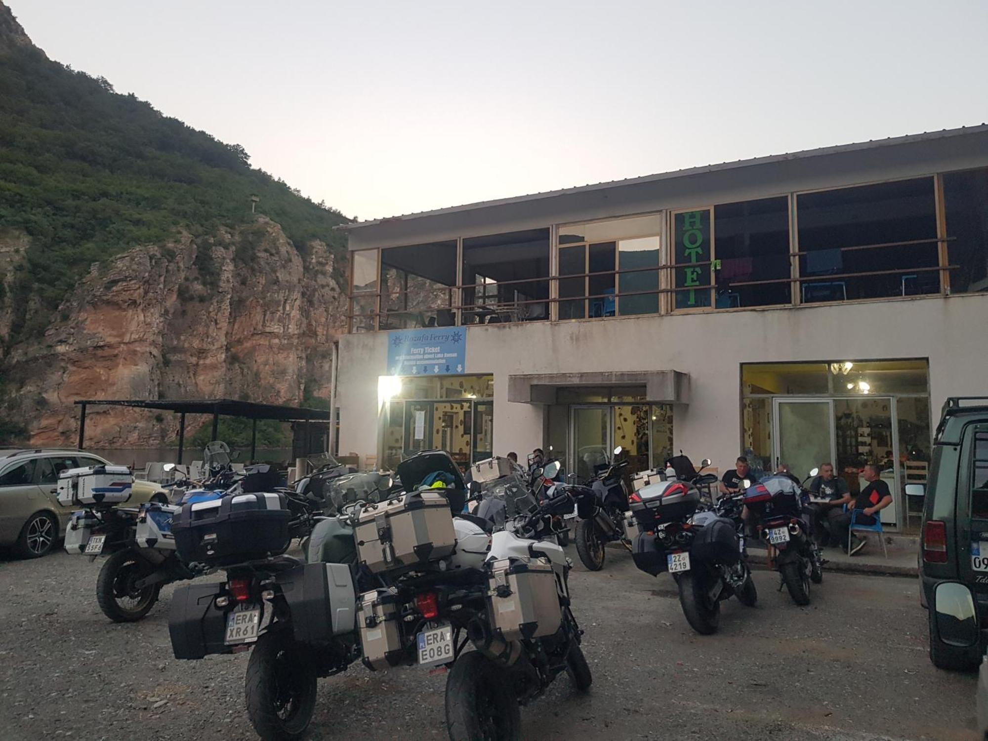 Rozafa Ferry & Accommodation Koman Exterior foto